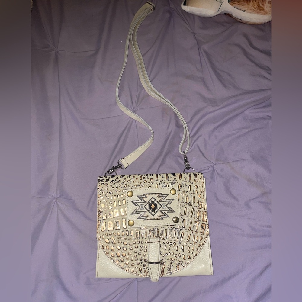 Pure dixie cross body purse brand new never used